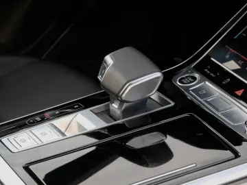 Q7 50 TDI quattro S line PANO MATRIX HuD