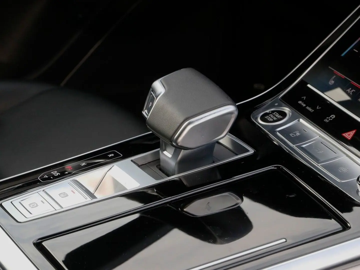 Q7 50 TDI quattro S line PANO MATRIX HuD