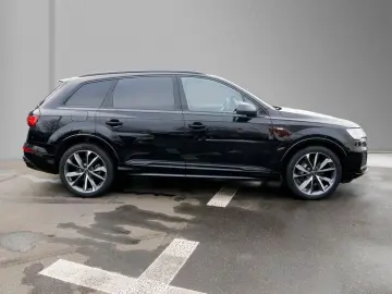 Q7 50 TDI quattro S line  Matrix