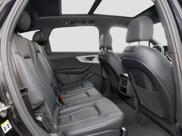 Q7 50 TDI quattro S line  Matrix