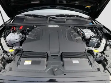 Q7 50 TDI quattro S line  Matrix