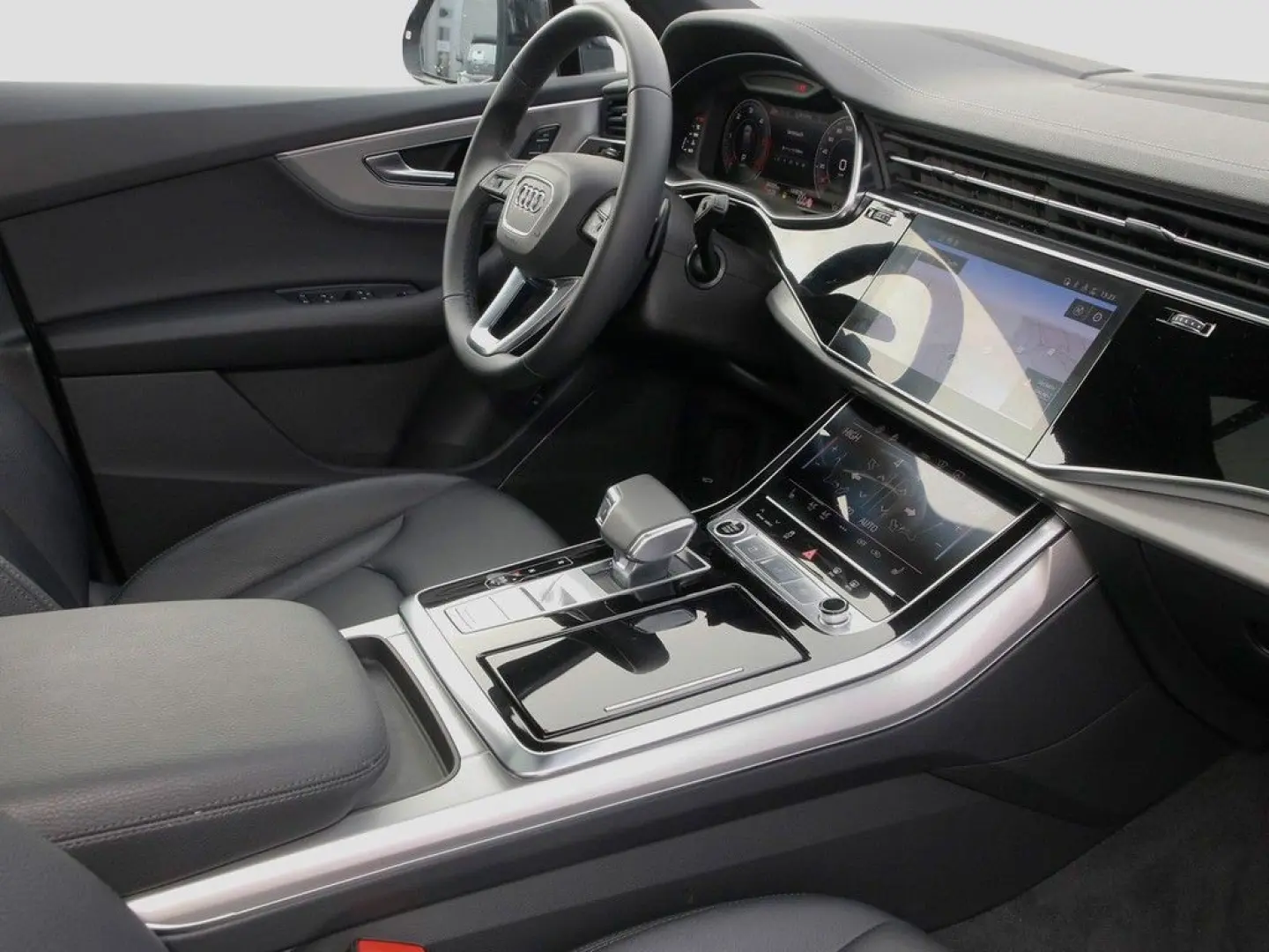 Q7 50 TDI quattro S line  Matrix