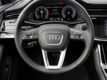 Q7 50 TDI quattro S line  Matrix