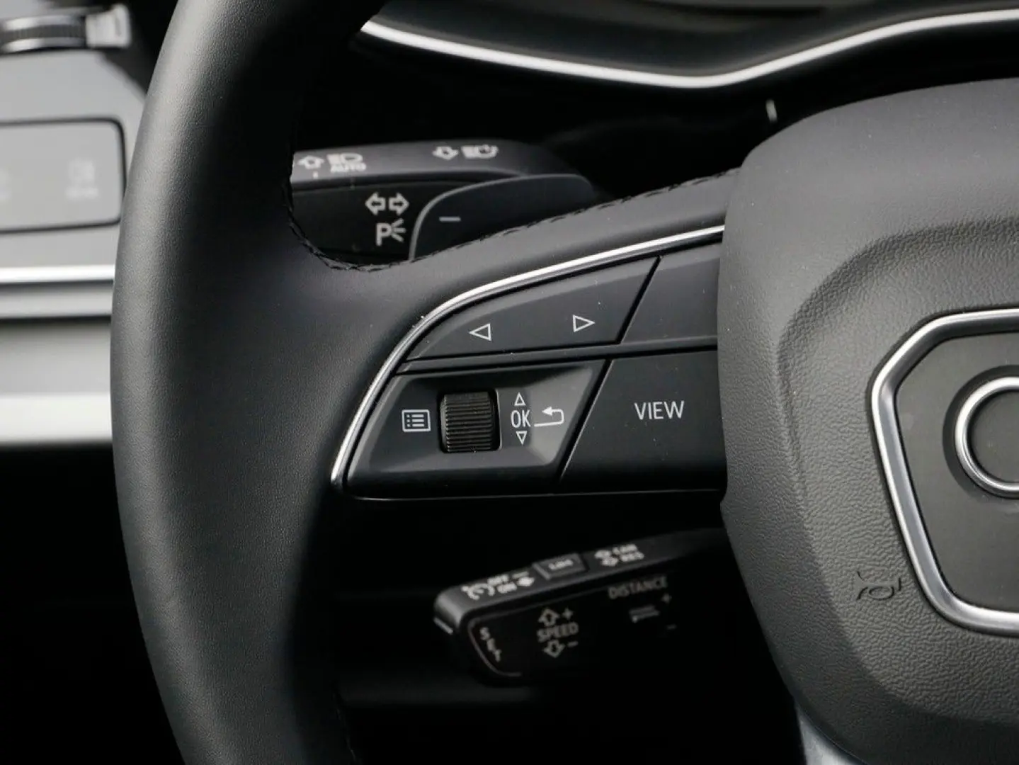 Q7 50 TDI quattro S line  Matrix