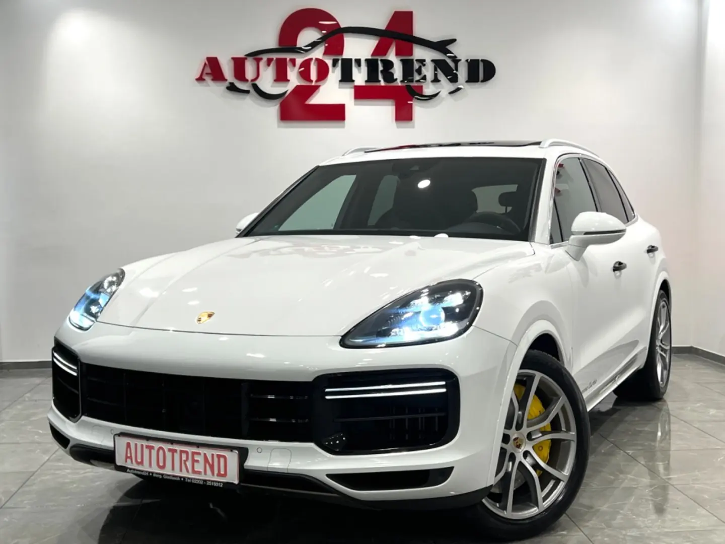 PORSCHE Cayenne Turbo +SPORT CHRONO+PANO+LEASING