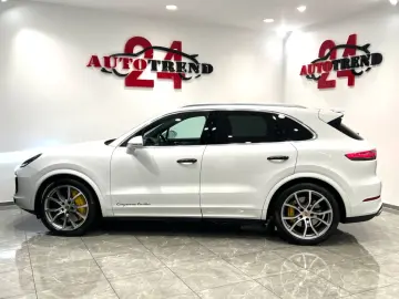 PORSCHE Cayenne Turbo +SPORT CHRONO+PANO+LEASING