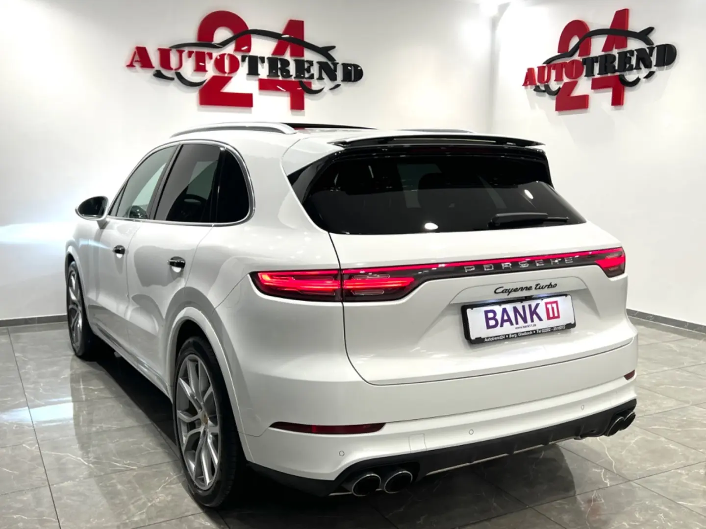 PORSCHE Cayenne Turbo +SPORT CHRONO+PANO+LEASING