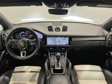 PORSCHE Cayenne Turbo +SPORT CHRONO+PANO+LEASING