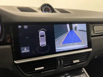 PORSCHE Cayenne Turbo +SPORT CHRONO+PANO+LEASING
