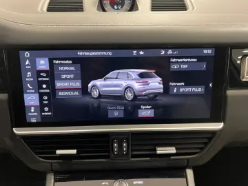 PORSCHE Cayenne Turbo +SPORT CHRONO+PANO+LEASING