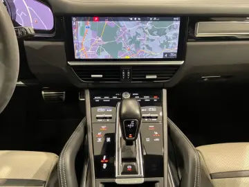 PORSCHE Cayenne Turbo +SPORT CHRONO+PANO+LEASING