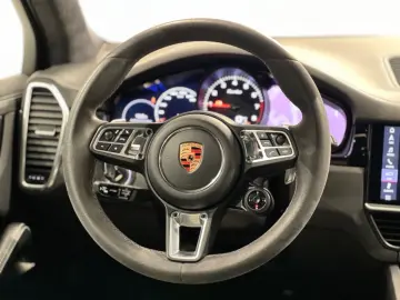 PORSCHE Cayenne Turbo +SPORT CHRONO+PANO+LEASING