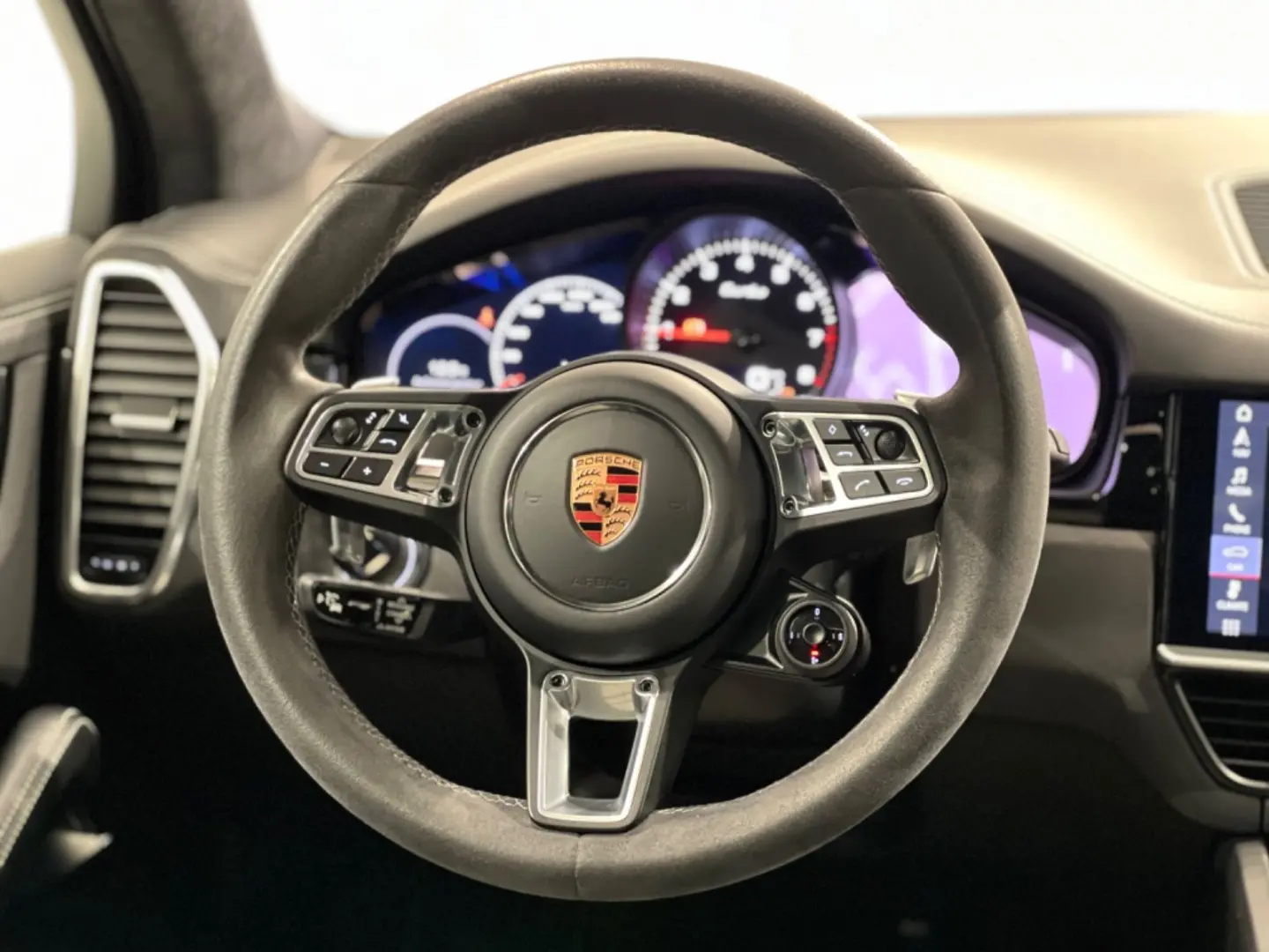 PORSCHE Cayenne Turbo +SPORT CHRONO+PANO+LEASING