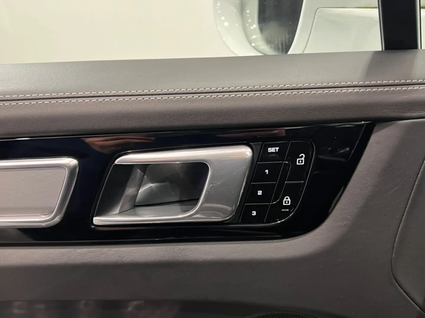PORSCHE Cayenne Turbo +SPORT CHRONO+PANO+LEASING