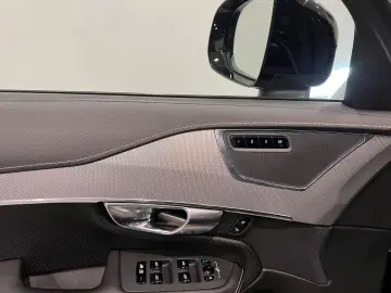 VOLVO XC90 R Design AWD PANO+KAMERA+LED+ACC+LEASING
