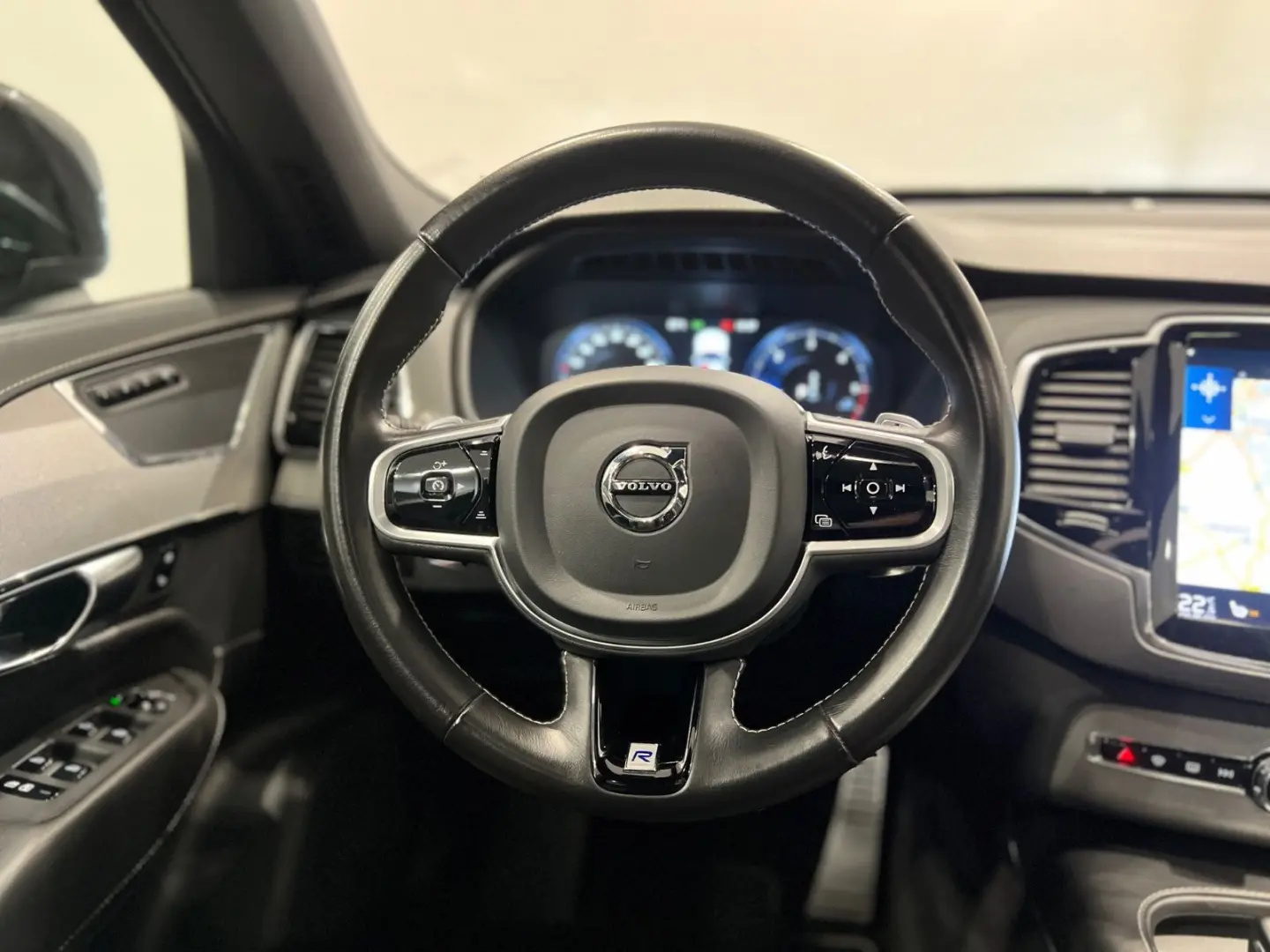 VOLVO XC90 R Design AWD PANO+KAMERA+LED+ACC+LEASING