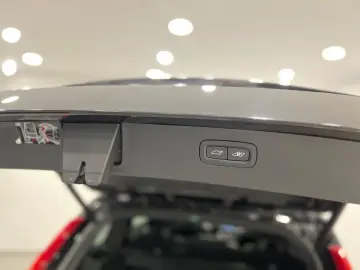VOLVO XC90 R Design AWD PANO+KAMERA+LED+ACC+LEASING
