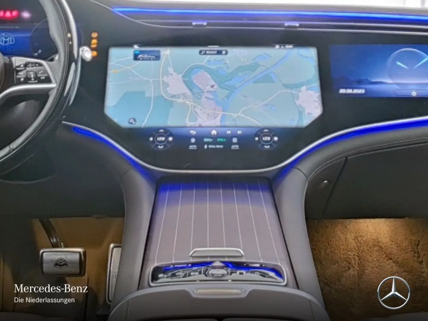 MERCEDES BENZ EQS 680 SUV Maybach/FirstClass/LEASING