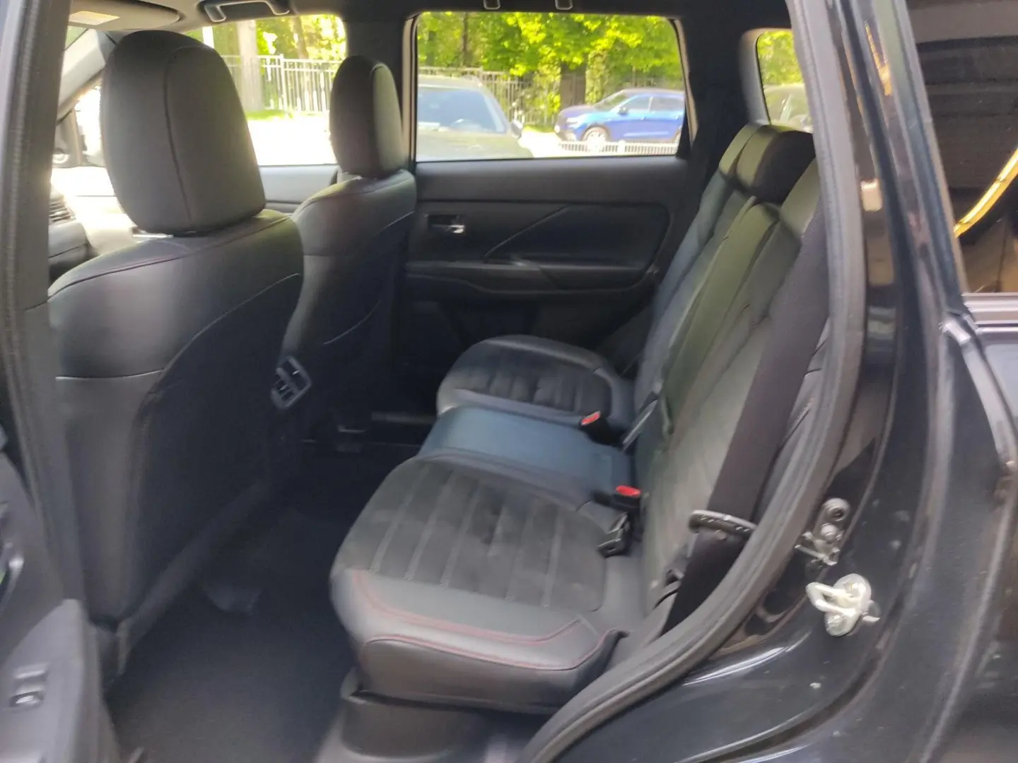 MITSUBISHI Outlander Spirit+ 145PS AWD LEASING