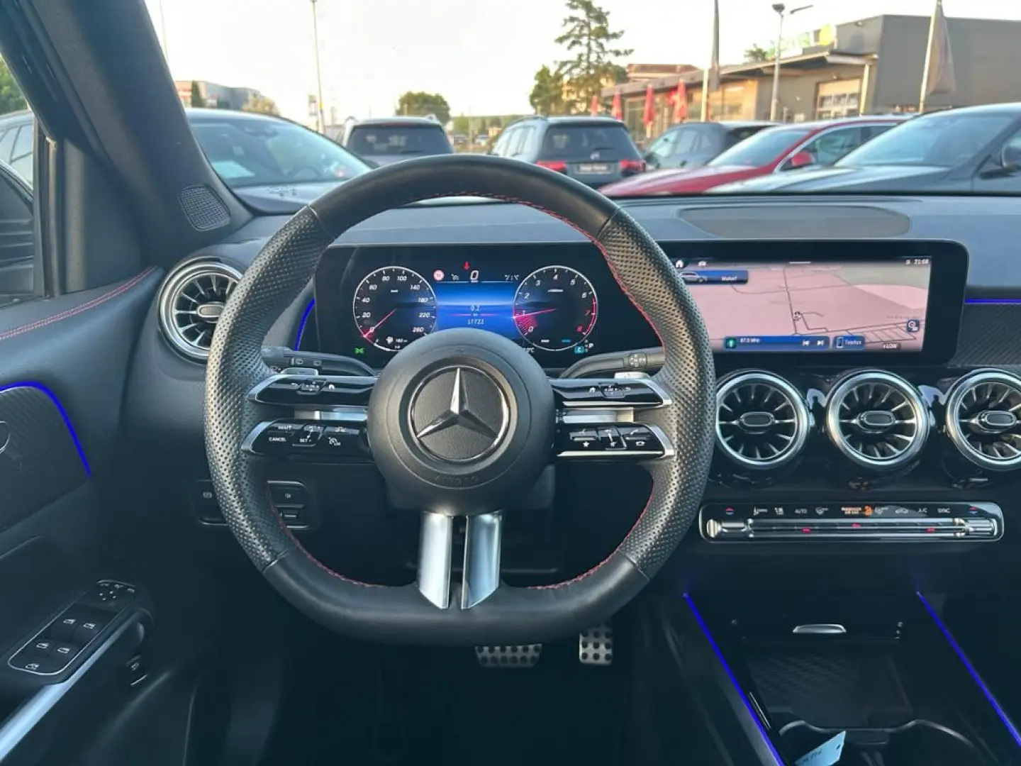 GLB 250 4M +AMG+MBUX+LED+KAM+SOUND+NIGHT+ASSIST+
