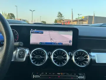 GLB 250 4M +AMG+MBUX+LED+KAM+SOUND+NIGHT+ASSIST+