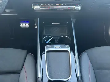 GLB 250 4M +AMG+MBUX+LED+KAM+SOUND+NIGHT+ASSIST+