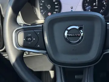 VOLVO XC40 T4 Inscription,AHK,ACC,LEASING
