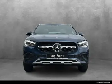 MERCEDES BENZ GLA 200 Style/Panorama/LED/LEASING