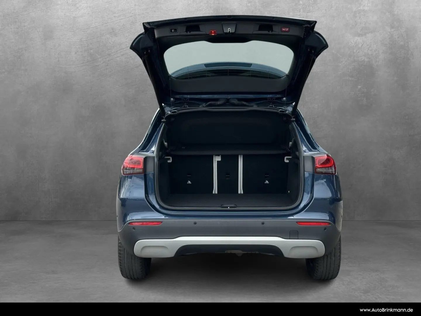 MERCEDES BENZ GLA 200 Style/Panorama/LED/LEASING
