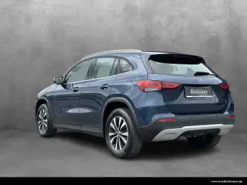 MERCEDES BENZ GLA 200 Style/Panorama/LED/LEASING