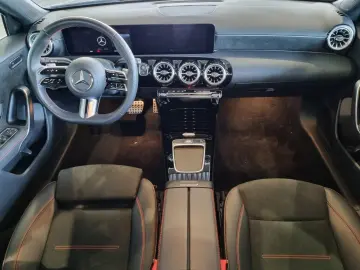 MERCEDES BENZ A 200 d +AMG+360+KEYLESS-LEASING