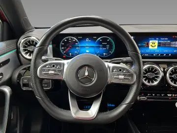 A 250 e AMG+MBUX+MULTI+NIGHT+Kamera+Ambiente+19