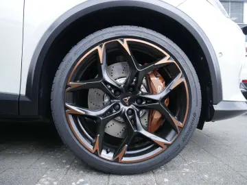 CUPRA Formentor VZ5 Taiga Grey Edition 4Drive ACC+LEASING