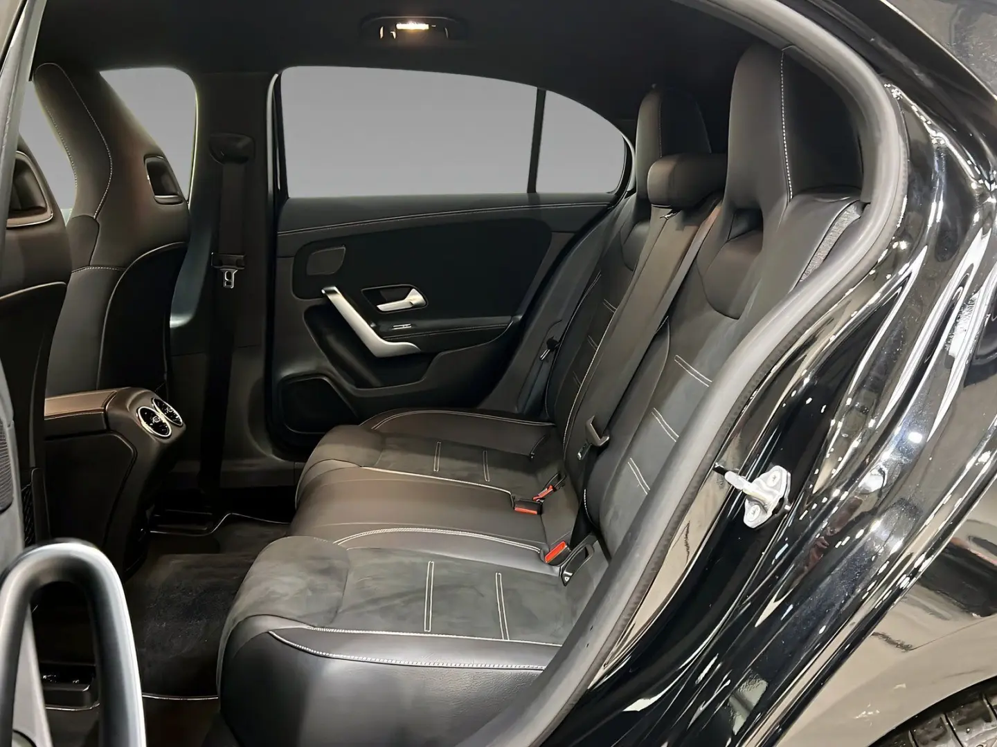 A 250 e AMG+MBUX+LED+NIGHT+CarPlay+Kamera+AHK+18