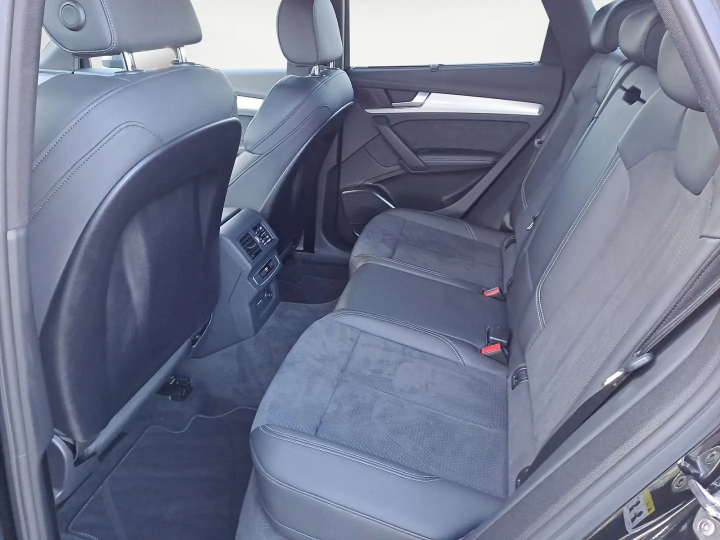 SQ5 TDI Business Virtual Navi Keyless Kamera