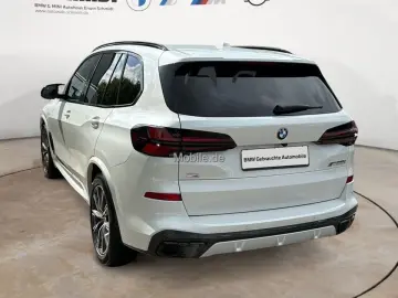 X5 M60i