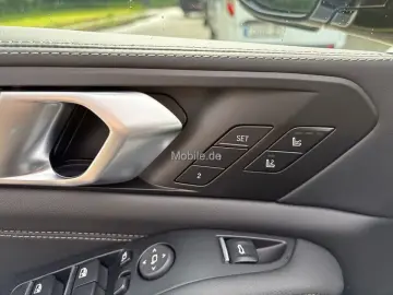 X5 M60i