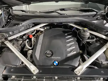 BMW X5 xDrive40d M Masaj pentru încălzire