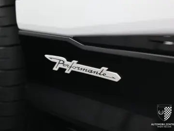 Lamborghini Urus Performante FullCarbon/FullADAS/RearSeat/23