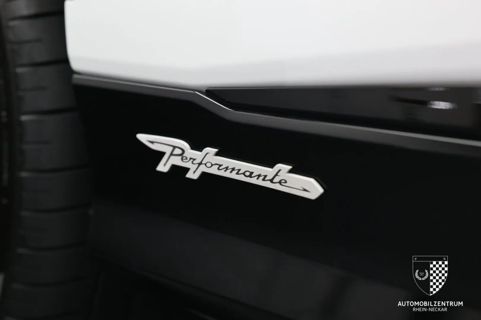 Lamborghini Urus Performante FullCarbon/FullADAS/RearSeat/23
