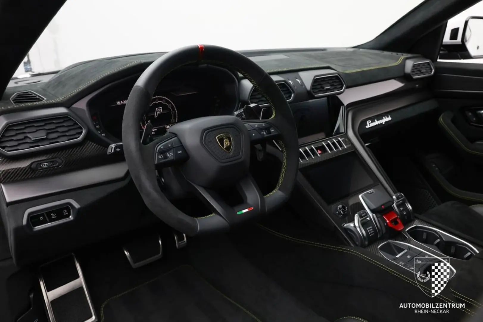 Lamborghini Urus Performante FullCarbon/FullADAS/RearSeat/23
