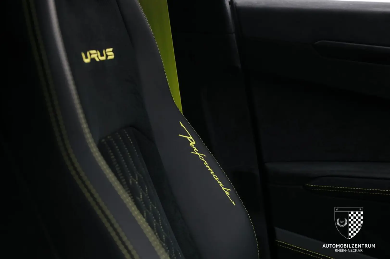Lamborghini Urus Performante FullCarbon/FullADAS/RearSeat/23