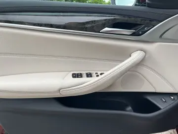 530e xDrive Limousine Head-Up Laser RFK