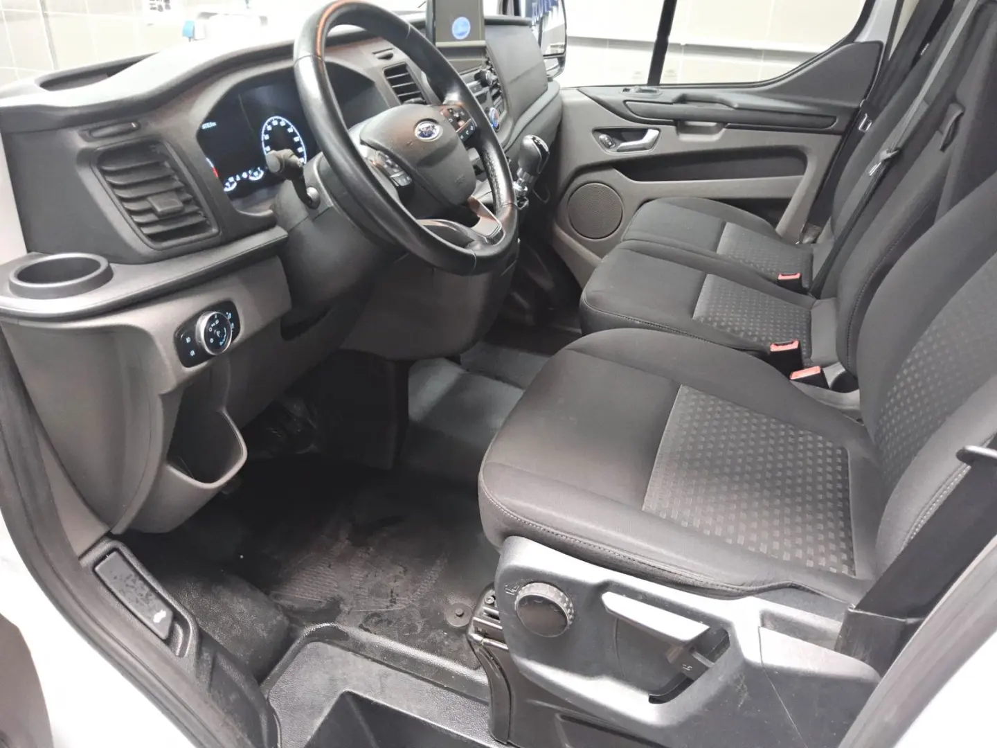 Transit Custom 2.0 TDCi Trend L2 9-Sitze Navi