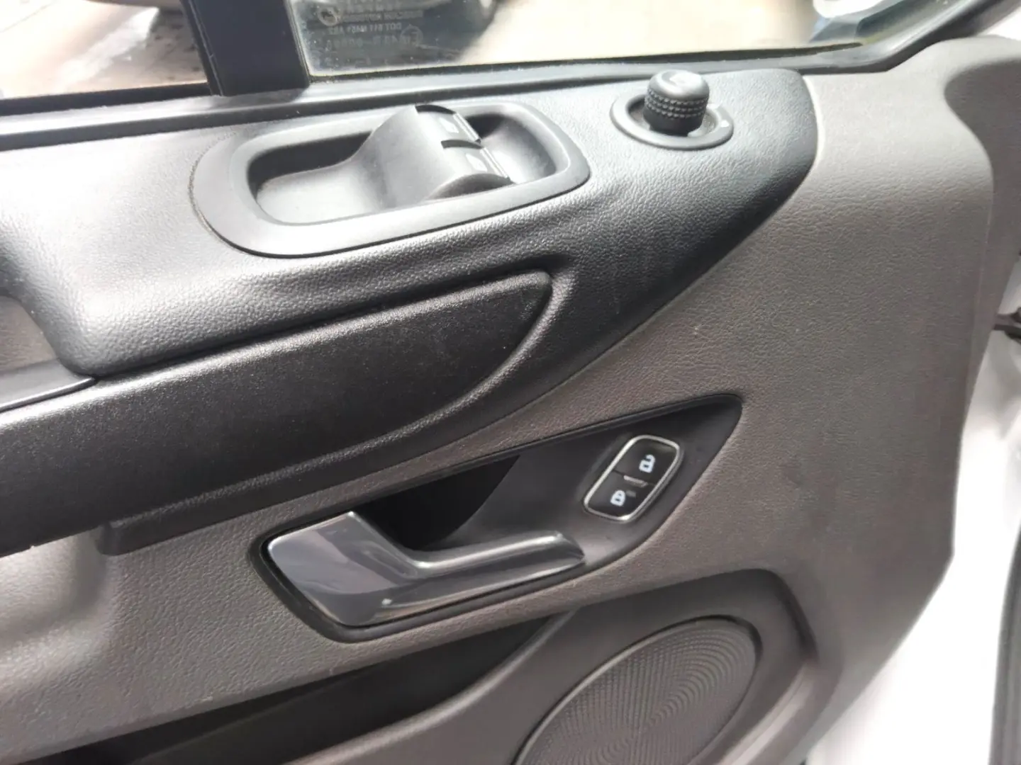 Transit Custom 2.0 TDCi Trend L2 9-Sitze Navi