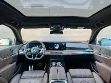 750e Lim xDrive M Sport*Integral*Pano Sky*Lounge