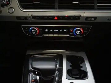 Q7 50 TDI qu. S-LINE 111 NP HUD ACC PANO BOSE VI
