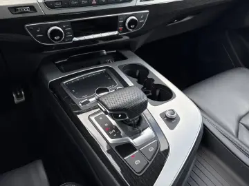 Q7 50 TDI quattro S Line Pano,HuD,AHK,Nachtsicht