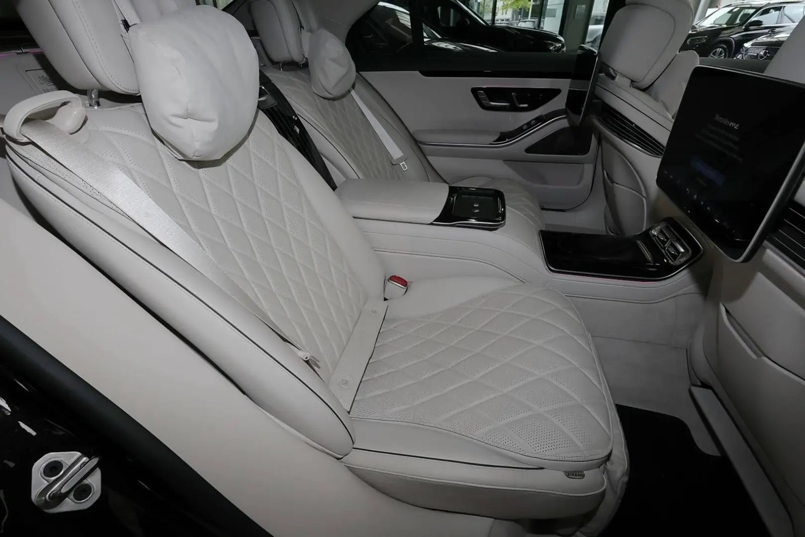 S 580 4M Limousine AMG Night+360°+Pano+HUD+21