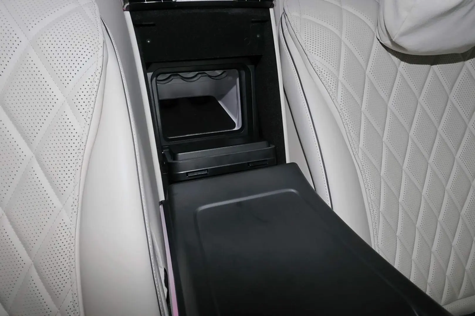 S 580 4M Limousine AMG Night+360°+Pano+HUD+21
